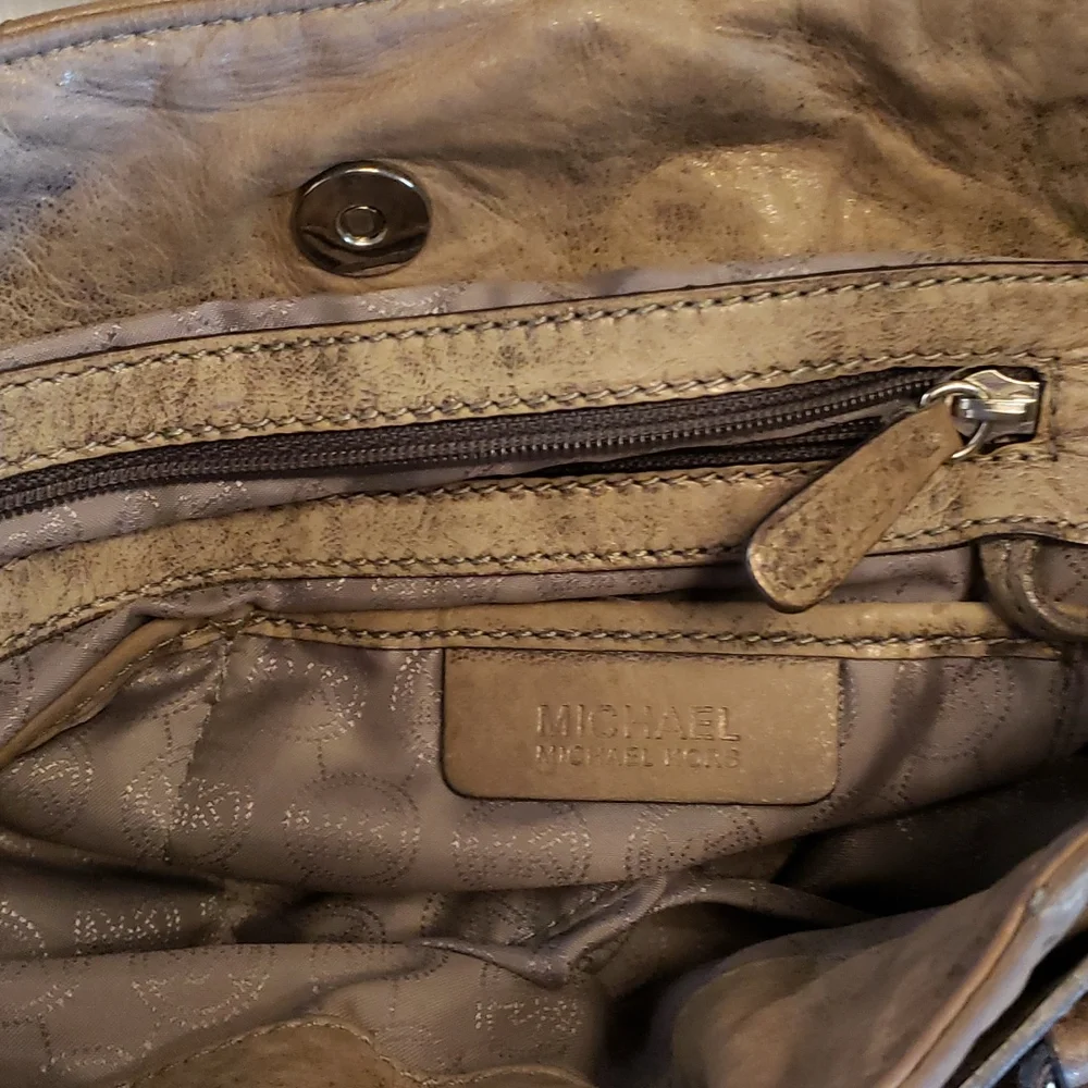 Michael kors handbag - Picture 10 of 11